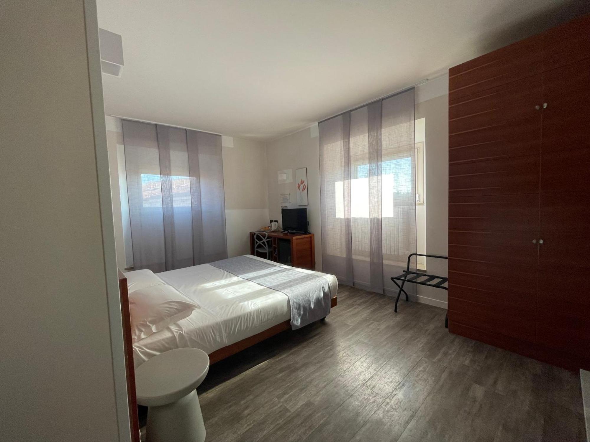 Hotel Europa Varese Exterior photo