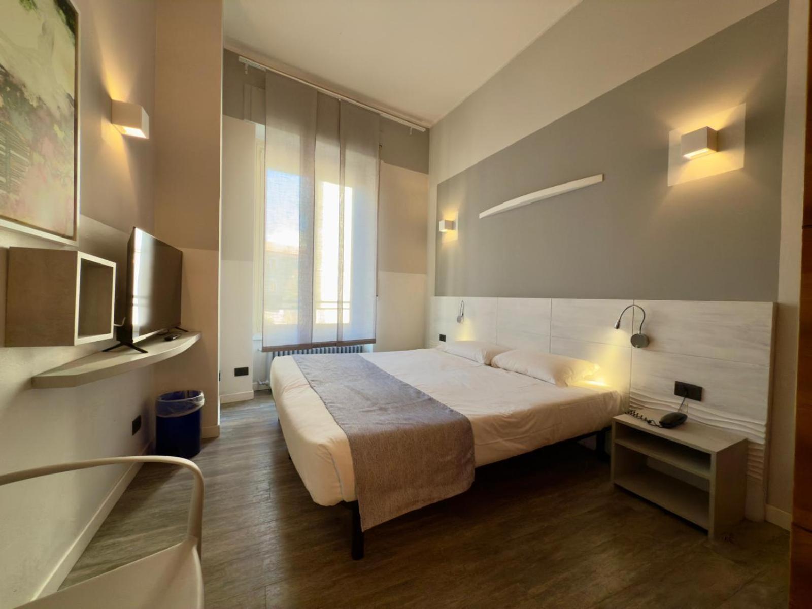 Hotel Europa Varese Exterior photo