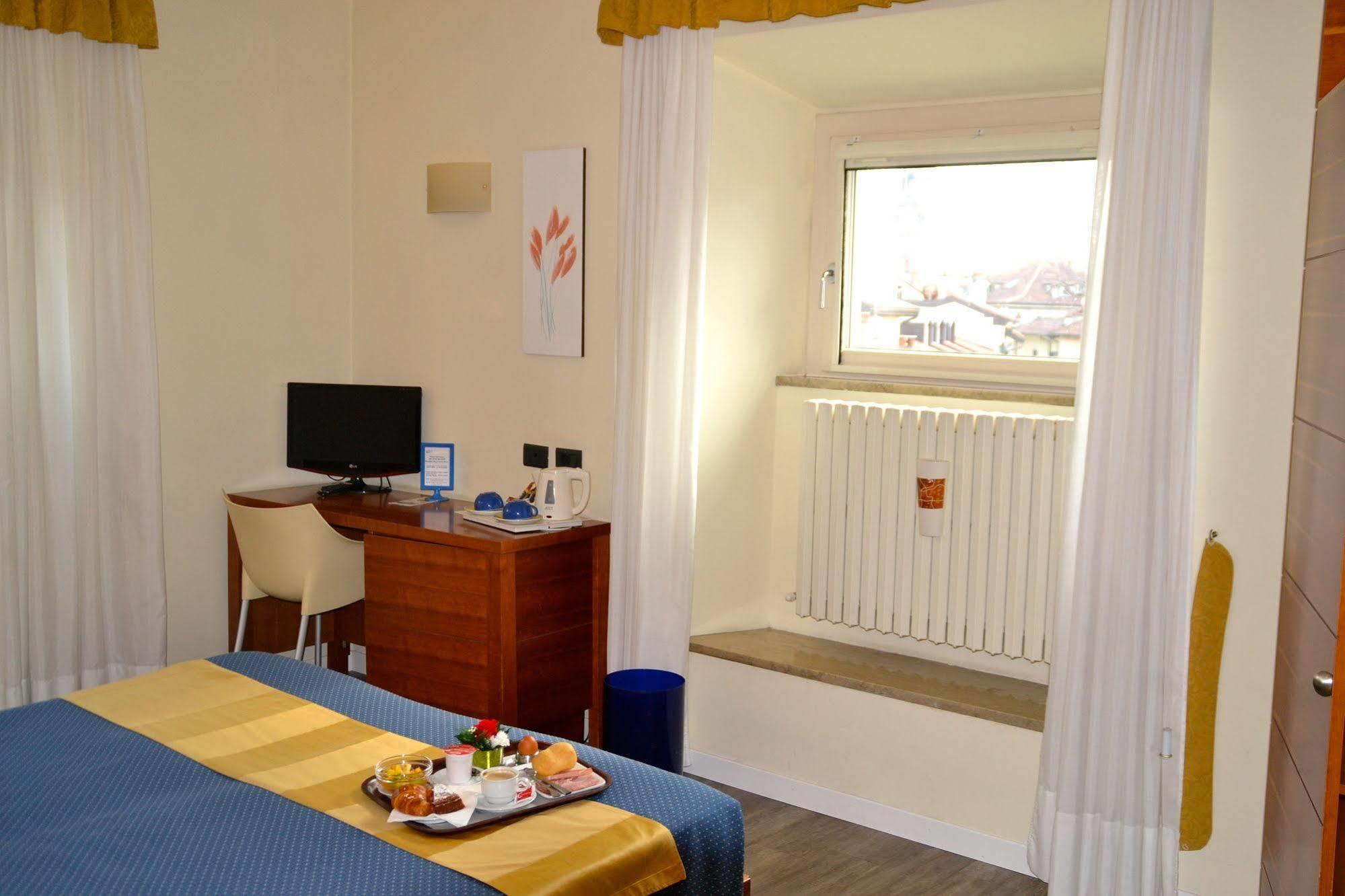 Hotel Europa Varese Exterior photo